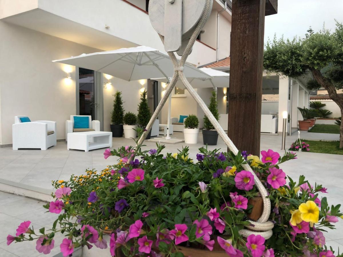 Invilla Bed&Breakfast - Quality Rooms Santa Maria di Castellabate Kültér fotó