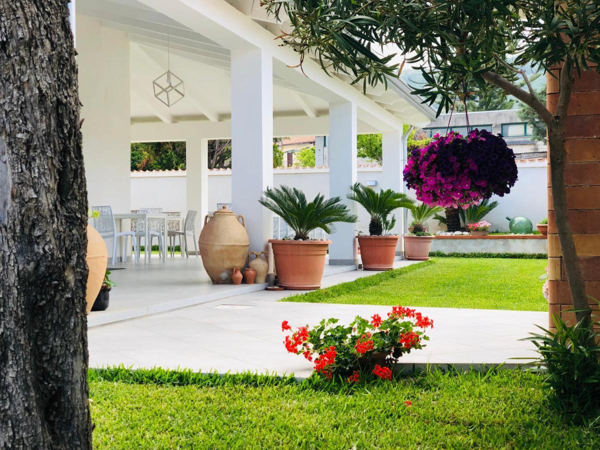 Invilla Bed&Breakfast - Quality Rooms Santa Maria di Castellabate Kültér fotó